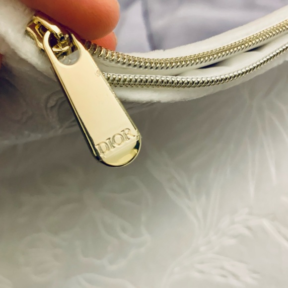 NEW Dior Floral Velvour Embossed Pouch - Picture 3 of 7